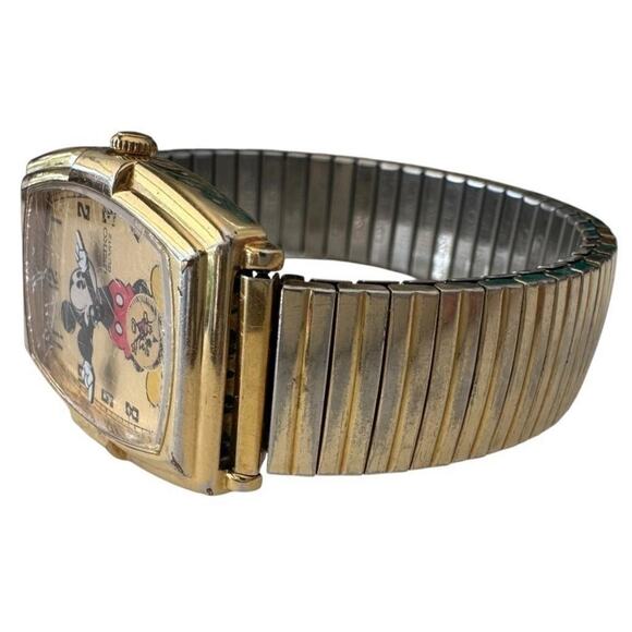 Seiko Mickey Mouse Gold Quartz Watch Disney 1980s – For Parts/Repair - Picture 9 of 11